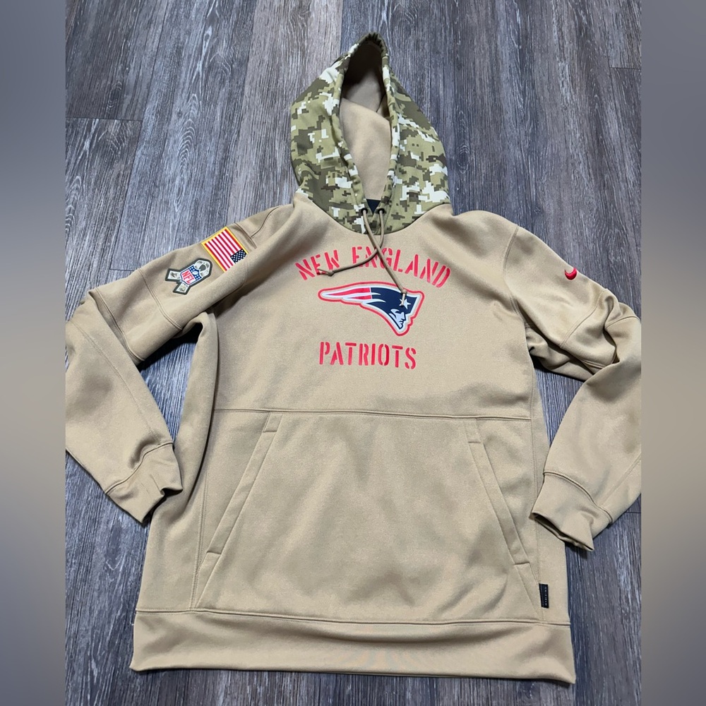 Nike On Field NFL New England Patriots Salute To Service Men's Hoodie